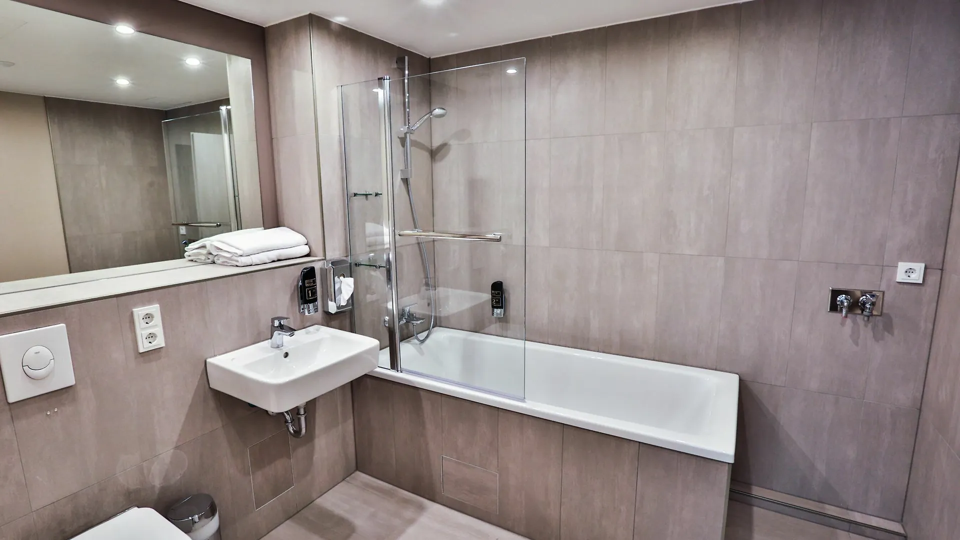 Ocak Aparthotel Berlín 3*,
