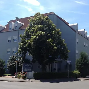 https://hotel-am-bergl.com-bavaria.com